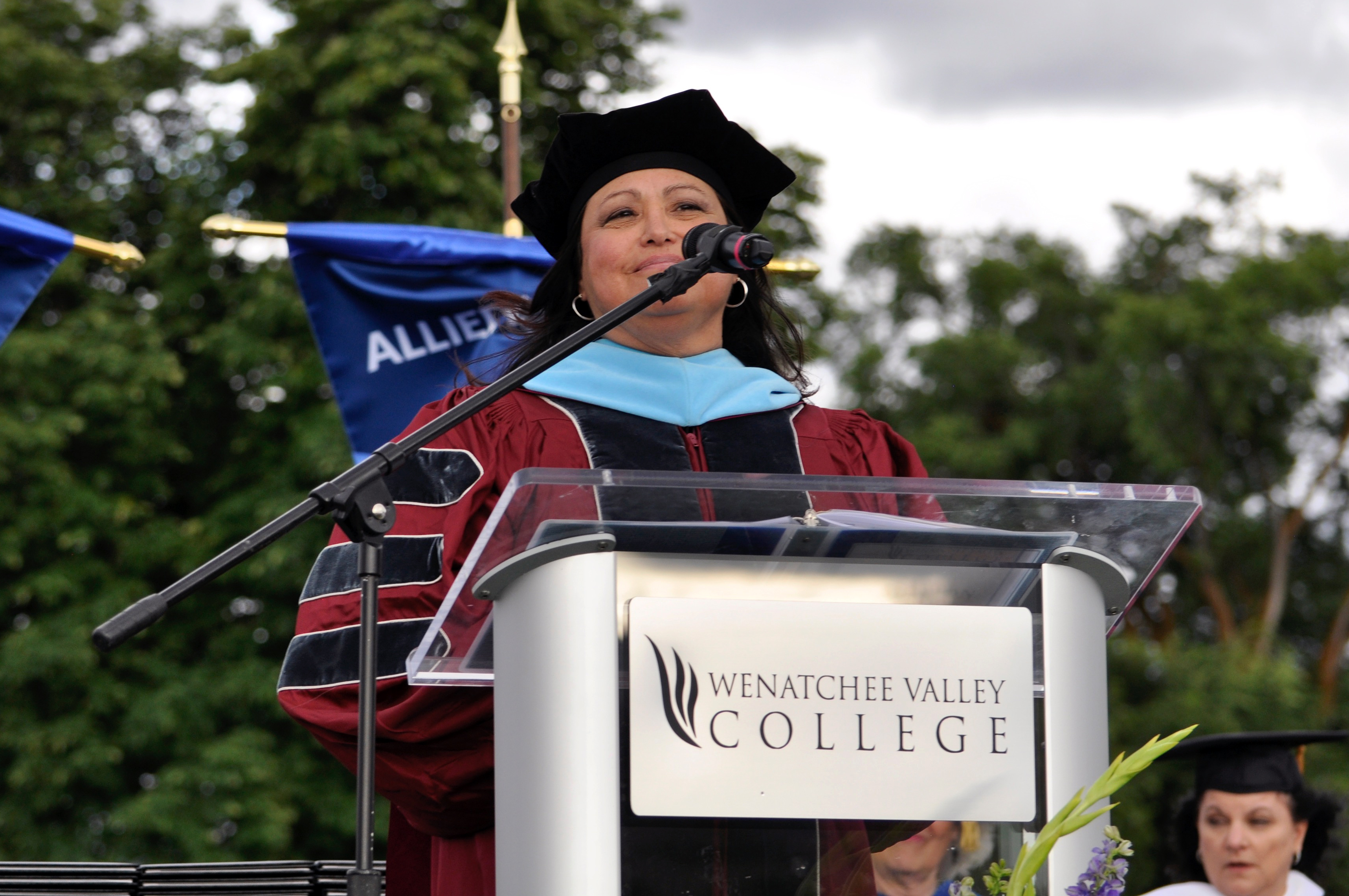 Dr. Chio Flores at the 2018 Wenatchee graduation