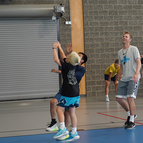 WVC Knights men's basketball receives Community Impact Grant from New York Life